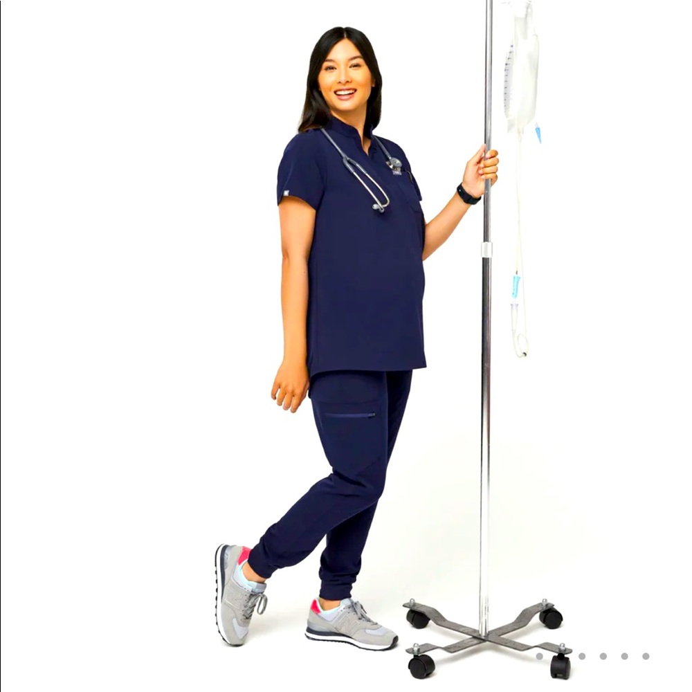 Maternity XS figs set scrubs in NAVY